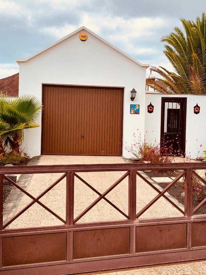 Lovely Villa Nico Playa Blanca, Hot Tub, Communal Pool Exterior foto