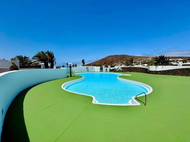 Lovely Villa Nico Playa Blanca, Hot Tub, Communal Pool Exterior foto